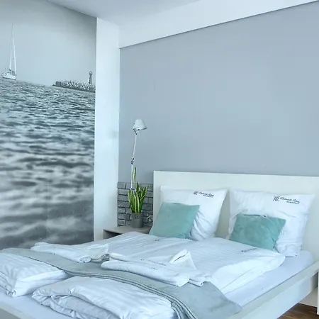 Przy Promenadzie Klif Z Bezposrednim Widokiem Na Morze *