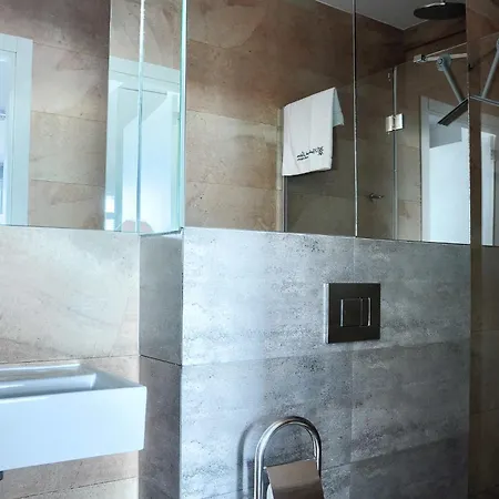 Przy Promenadzie Klif Z Bezposrednim Widokiem Na Morze Ustronie Morskie