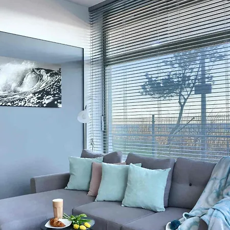 Przy Promenadzie Klif Z Bezposrednim Widokiem Na Morze