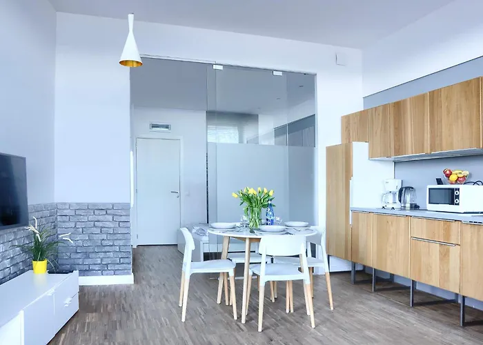 Przy Promenadzie Klif Z Bezposrednim Widokiem Na Morze