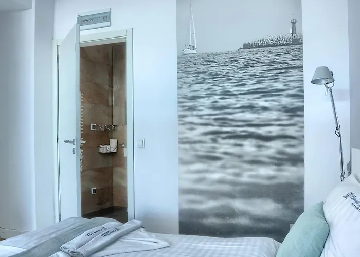 Przy Promenadzie Klif Z Bezposrednim Widokiem Na Morze Διαμέρισμα