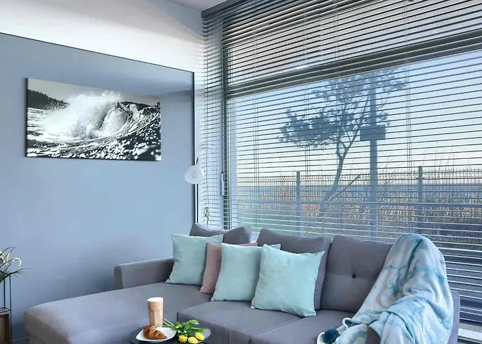 Przy Promenadzie Klif Z Bezposrednim Widokiem Na Morze